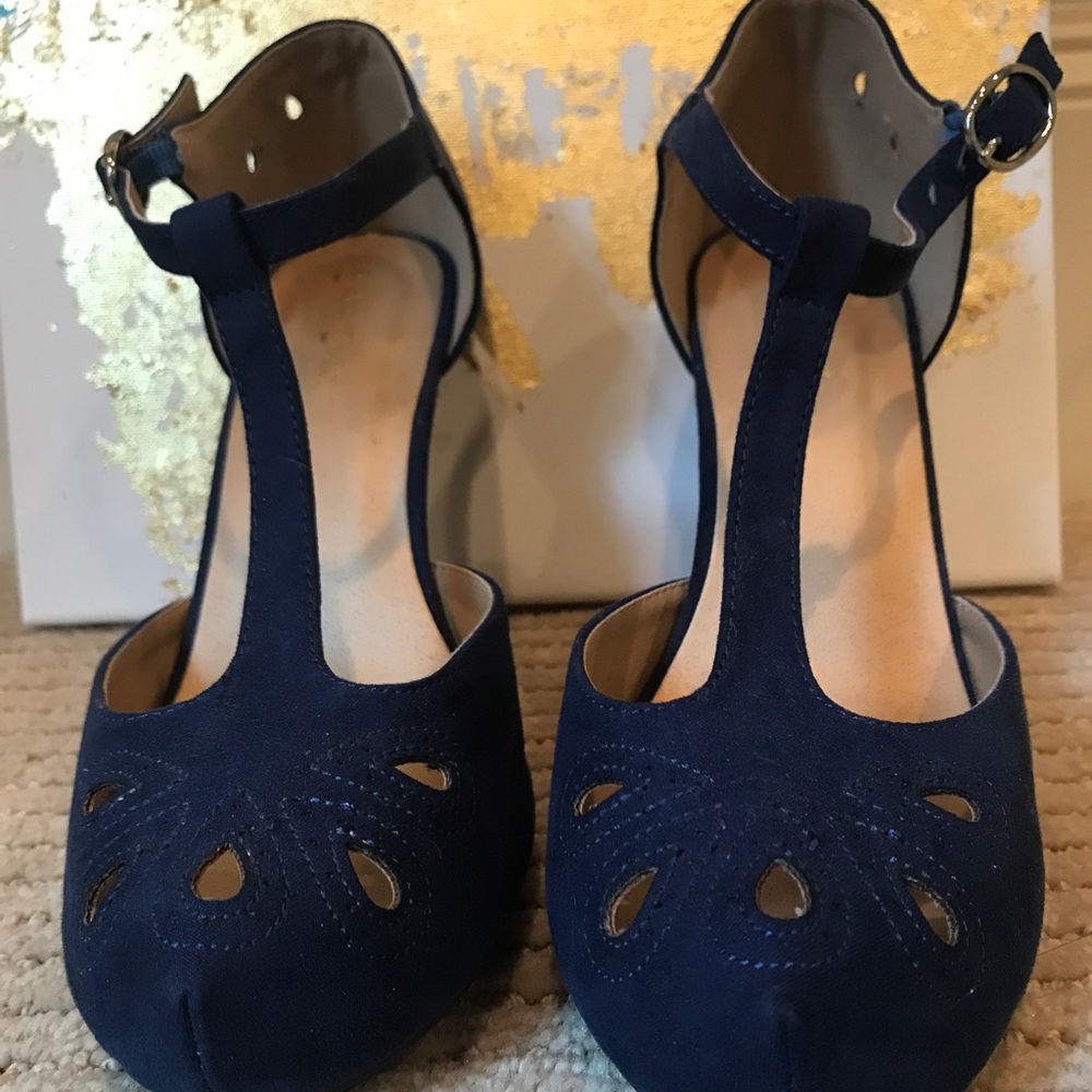 50’s style platform heels.